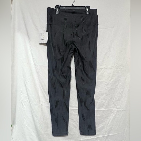 NEW Whisper Motion High Waist Yoga Leggings Camo Activewear Workout Gym Train - Picture 8 of 10